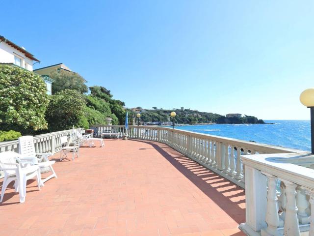Appartamento in vendita di 50 m² in Lungomare del Quercetano, 12