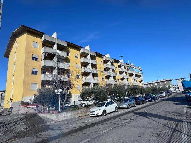 Appartamento in vendita di 50 m² in Via del Commercio, 32