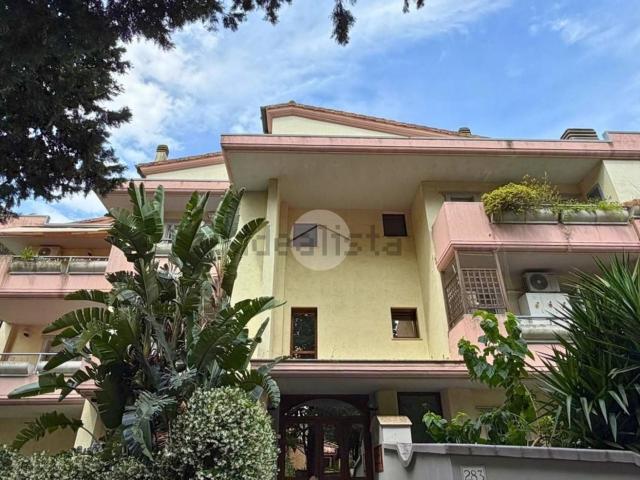 Appartamento in vendita di 50 m² in Via di Ponte Ladrone, 283