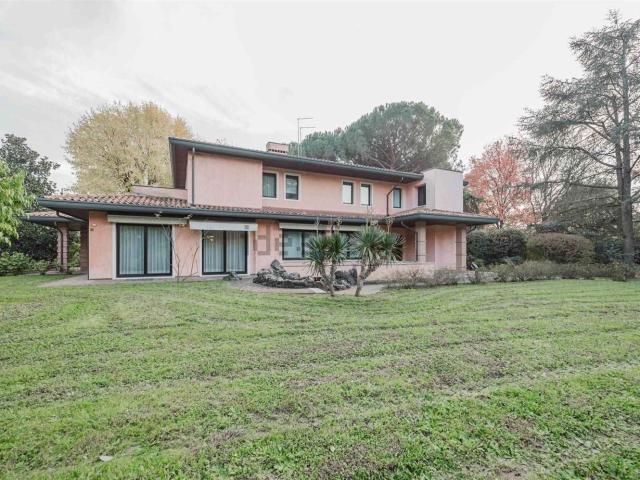 Appartamento in vendita di 510 m² in Via Trezzo di Carpenedo