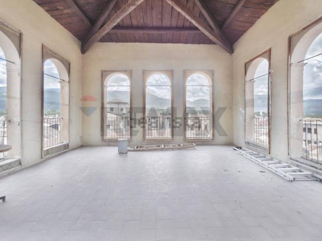 Appartamento in vendita di 516 m² in Via Roma, 8