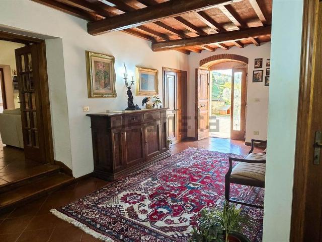 Appartamento in vendita di 524 m² in Via dello Stracchino