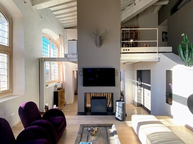 Appartamento in vendita di 525 m² in Via del Pian dei Giullari, 82