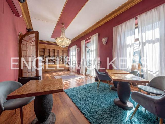 Appartamento in vendita di 527 m² in Via Carlo Goldoni, 24