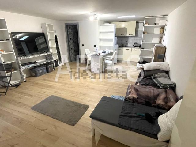 Appartamento in vendita di 52 m² in Via degli Storioni, 31