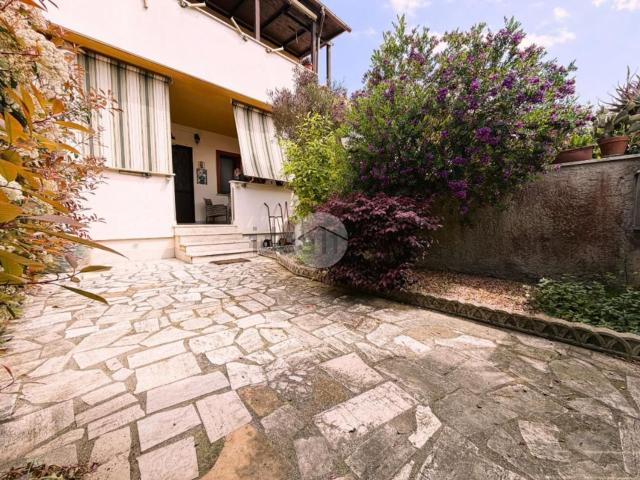 Appartamento in vendita di 52 m² in Via del Pino, 7