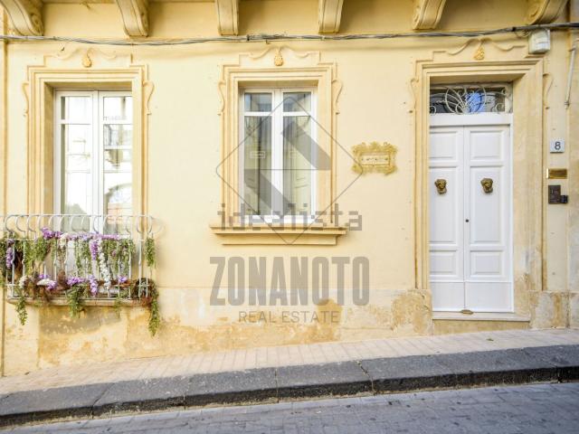 Appartamento in vendita di 57 m² in Vico Carrozziere, 8