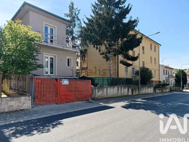 Appartamento in vendita di 57 m² in Viale Cavour, 33