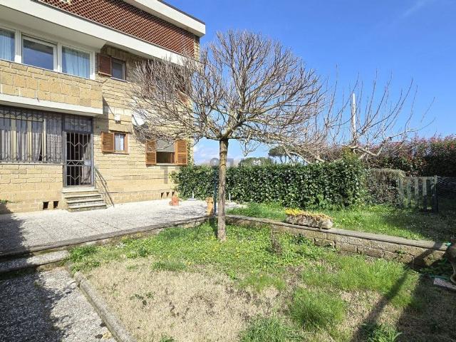 Appartamento in vendita di 57 m² in Via Isola Martana
