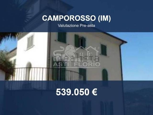 Appartamento in vendita di 540 m² in Via Cassogna
