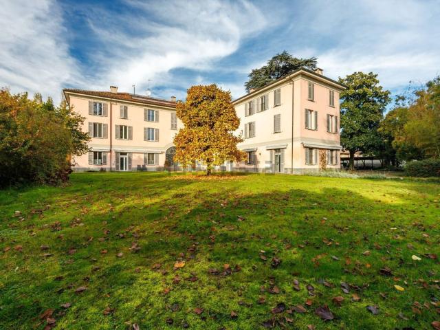 Appartamento in vendita di 540 m² in Via della Libertà, 4