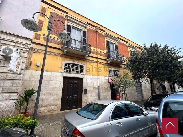 Appartamento in vendita di 546 m² in Via Alfredo Baccarini, 31