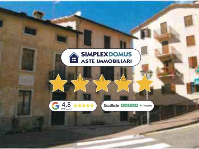 Appartamento in vendita di 548 m² in Via Roma