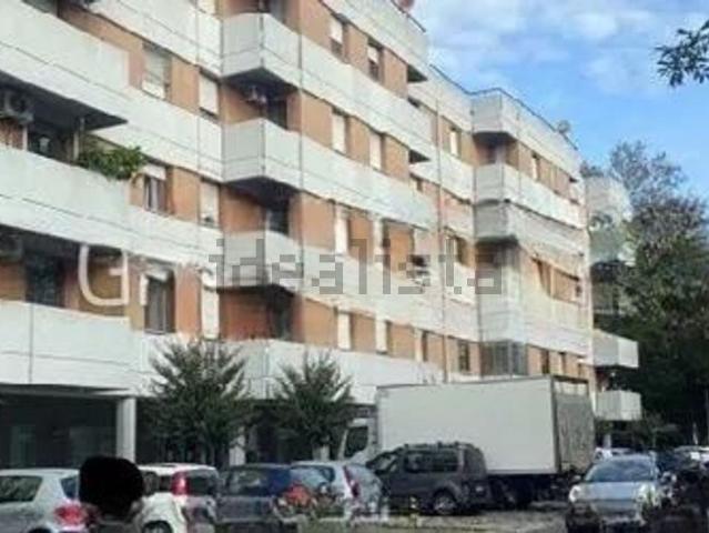 Appartamento in vendita di 54 m² in Viale Viareggio, 34