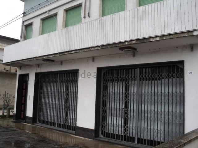 Appartamento in vendita di 550 m² in Via Piave, 30