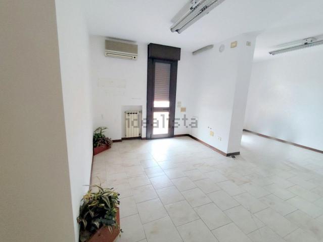 Appartamento in vendita di 550 m² in Via R. Wagner