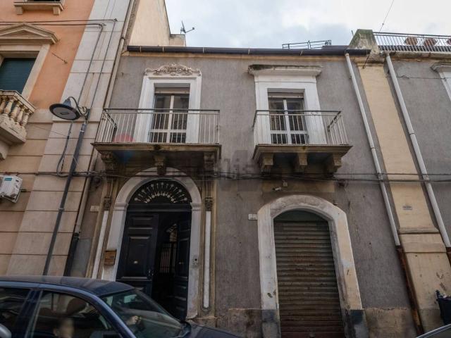 Appartamento in vendita di 550 m² in Piazza Vittorio Emanuele, 32