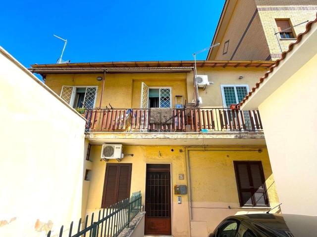 Appartamento in vendita di 55 m² in Via di Vermicino, 60