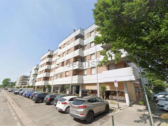 Appartamento in vendita di 55 m² in Viale Viareggio, 34