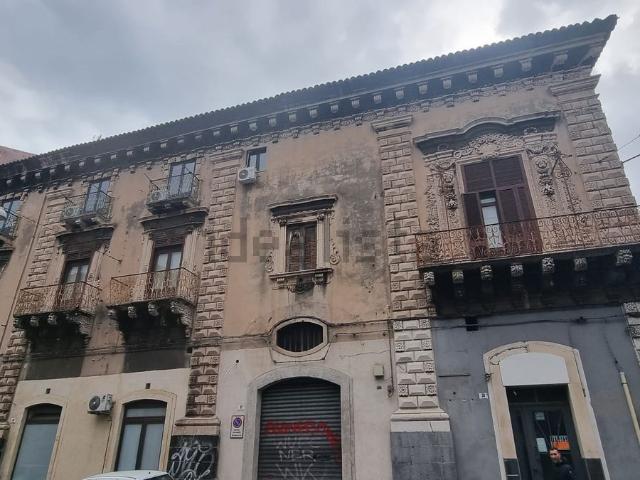 Appartamento in vendita di 566 m² in Via plebiscito