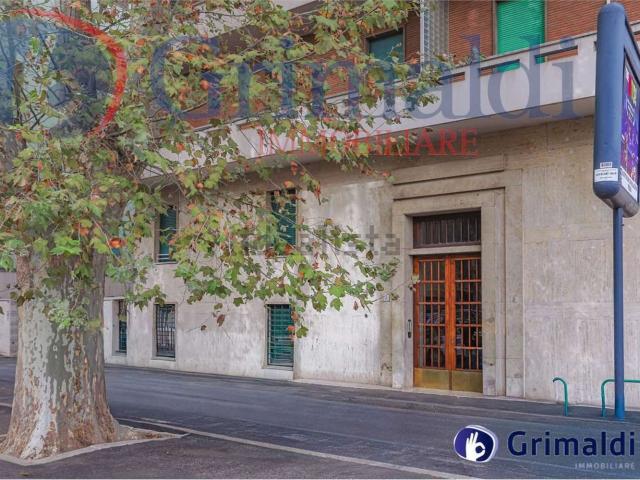 Appartamento in vendita di 56 m² in Viale Giulio Cesare, 2