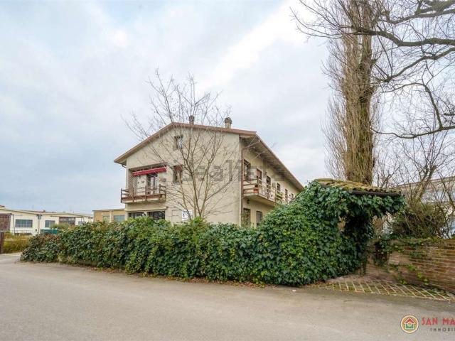 Appartamento in vendita di 574 m² in Via Sardegna, 10