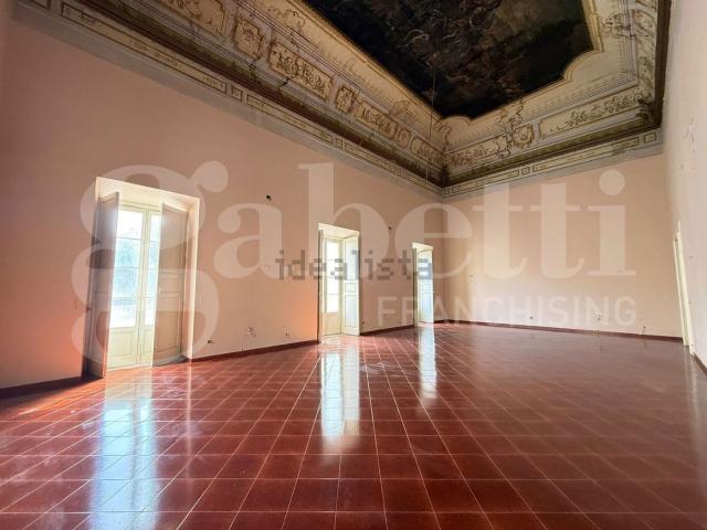 Appartamento in vendita di 580 m² in Via Ognissanti