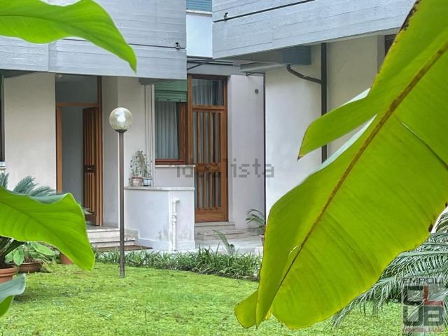 Appartamento in vendita di 58 m² in Piazza Giacomo Puccini, 55049