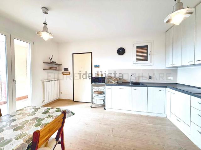 Appartamento in vendita di 58 m² in Via delle Scuole, 57025