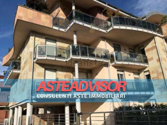 Appartamento in vendita di 594 m² in Corso Francia, 139