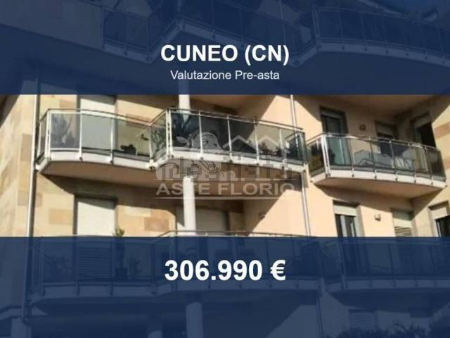 Appartamento in vendita di 594 m² in Corso Francia, 139
