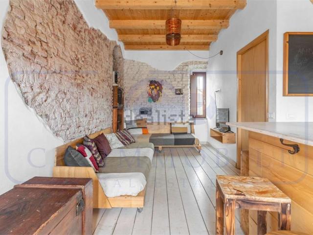 Appartamento in vendita di 59 m² in Piazza Chiesa, 23