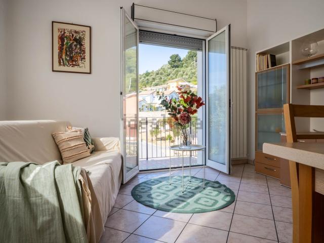Appartamento in vendita di 63 m² in Strada Calderina Imperia, 21