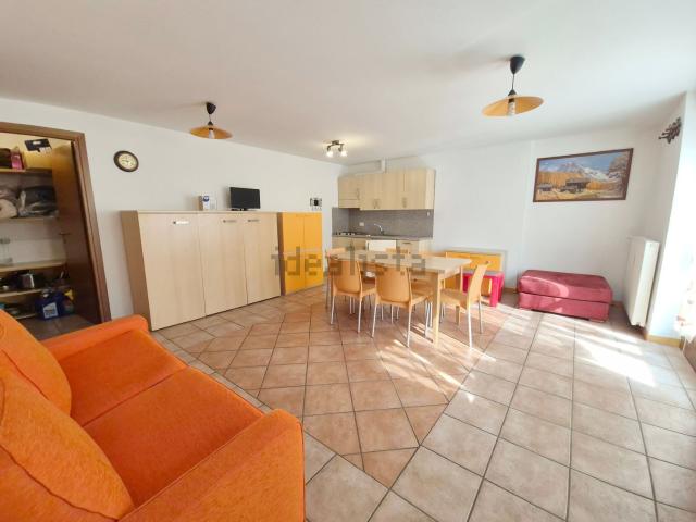 Appartamento in vendita di 63 m² in Via Circonvallazione, 35