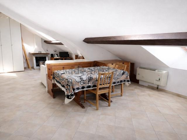 Appartamento in vendita di 63 m² in Via Pra&apos