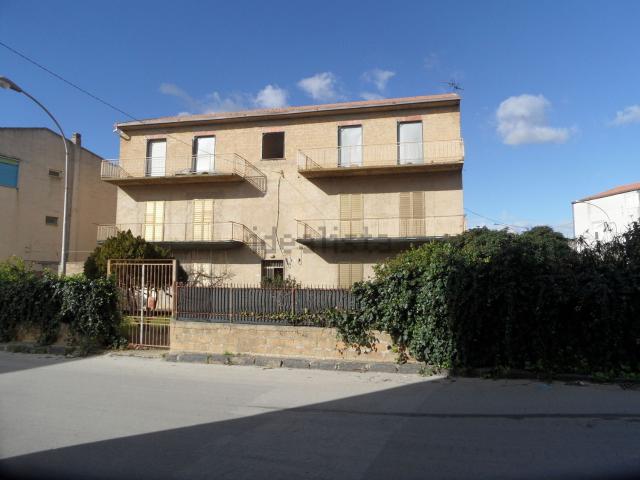 Appartamento in vendita di 600 m² in Via papa luciani