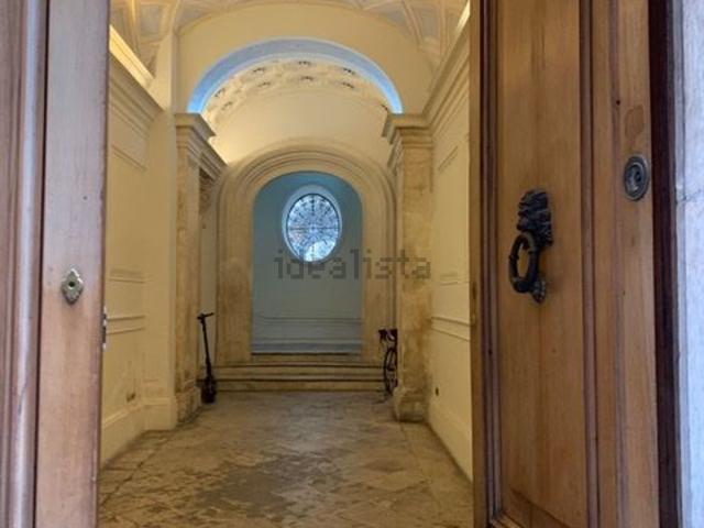 Appartamento in vendita di 600 m² in Via Roma