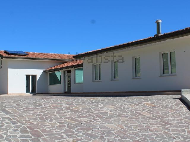 Appartamento in vendita di 600 m² in Contrada monte