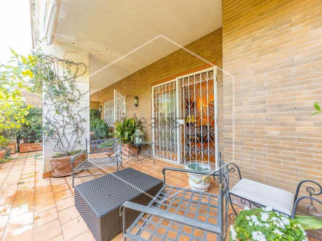 Appartamento in vendita di 603 m² in Via Cassia, 835