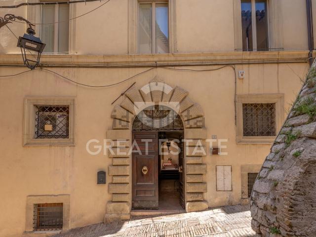 Appartamento in vendita di 604 m² in Via delle Grotte