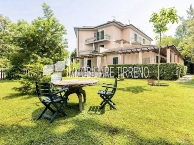 Appartamento in vendita di 605 m² in Via dei Fichi