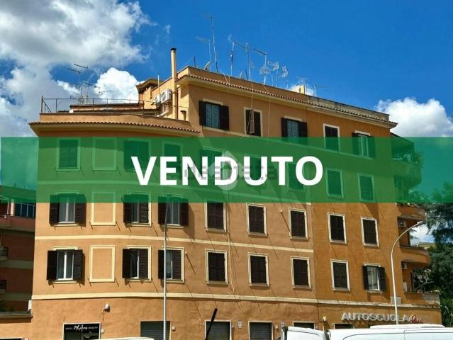 Appartamento in vendita di 60 m² in Piazza Lazzaro Papi, 1