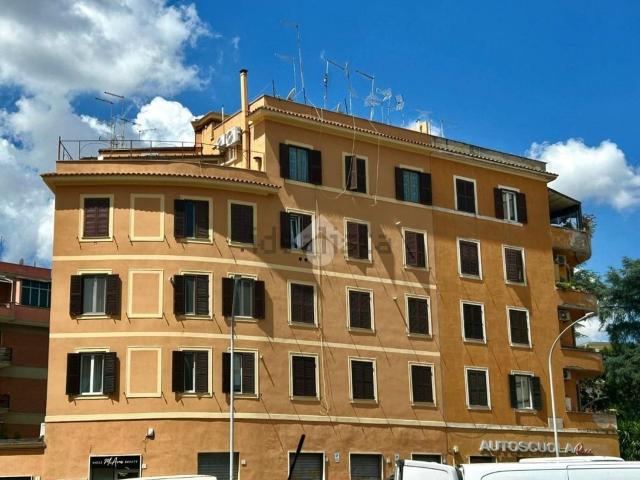 Appartamento in vendita di 60 m² in Piazza Lazzaro Papi, 1