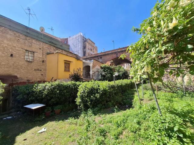 Appartamento in vendita di 60 m² in Salita Sant&apos Antonio Ai Monti, 58