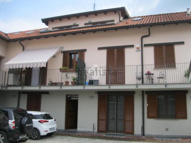 Appartamento in vendita di 60 m² in Via Varese da Rosate, 2