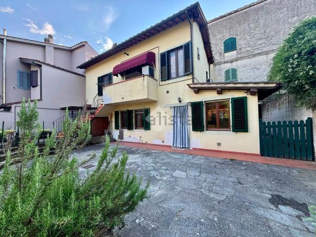 Appartamento in vendita di 60 m² in Via Viesca, 92