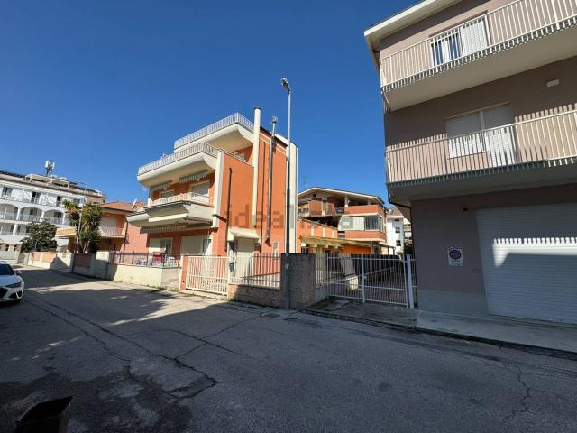 Appartamento in vendita di 60 m² in Via Calabria, 15