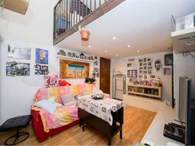 Appartamento in vendita di 60 m² in Via Cales, 48