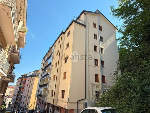 Appartamento in vendita di 60 m² in Via Caserma Lucania, 40