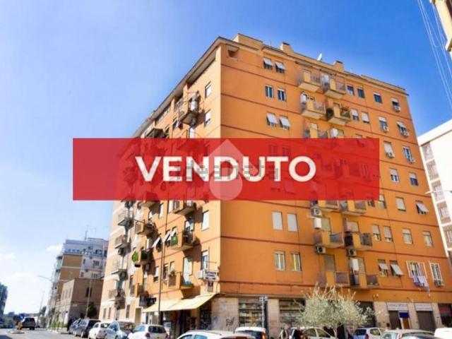 Appartamento in vendita di 60 m² in Via di Casal Bertone, 147